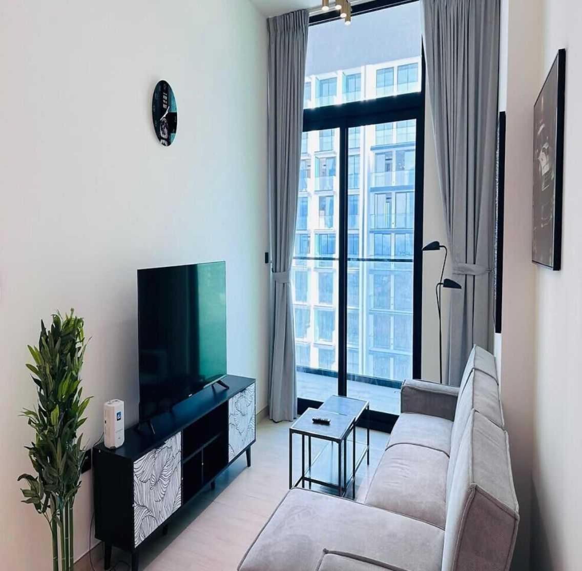 Oyo 1408 Standard 1bedroom Binghatti Emerald * Dubai